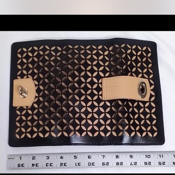 Elegant Black and Tan Women's Clutch - Picture 6 of 7